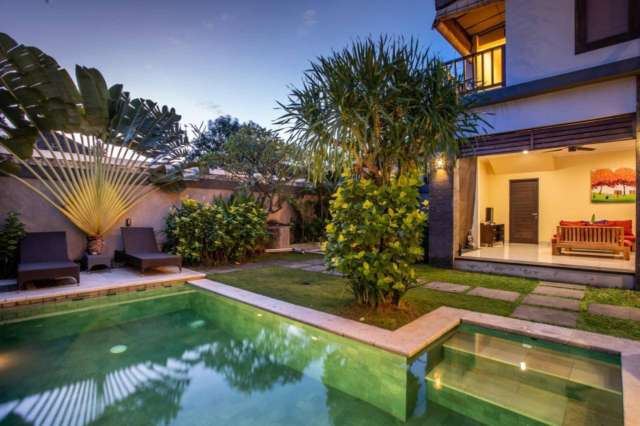 Villa Nadya Seminyak  Exterior photo